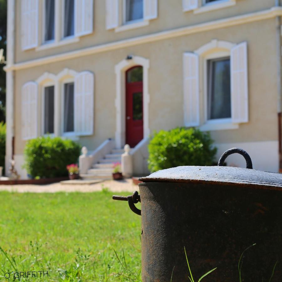 생 드 지로 Maebrilu Camargue Provence B&B 외부 사진